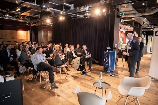 storytelling-westhive-min storytelling-westhive-min