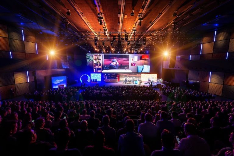 Motivierender Mitarbeiteranlass in der Samsung Hall