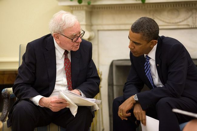 Storytelling-im-Finanzwesen-President_Barack_Obama_and_Warren_Buffett_in_the_Oval_Office