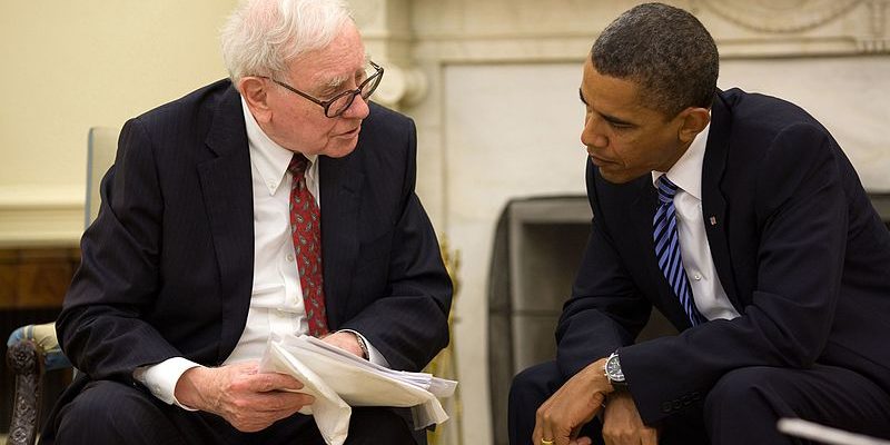 Storytelling-im-Finanzwesen-President_Barack_Obama_and_Warren_Buffett_in_the_Oval_Office